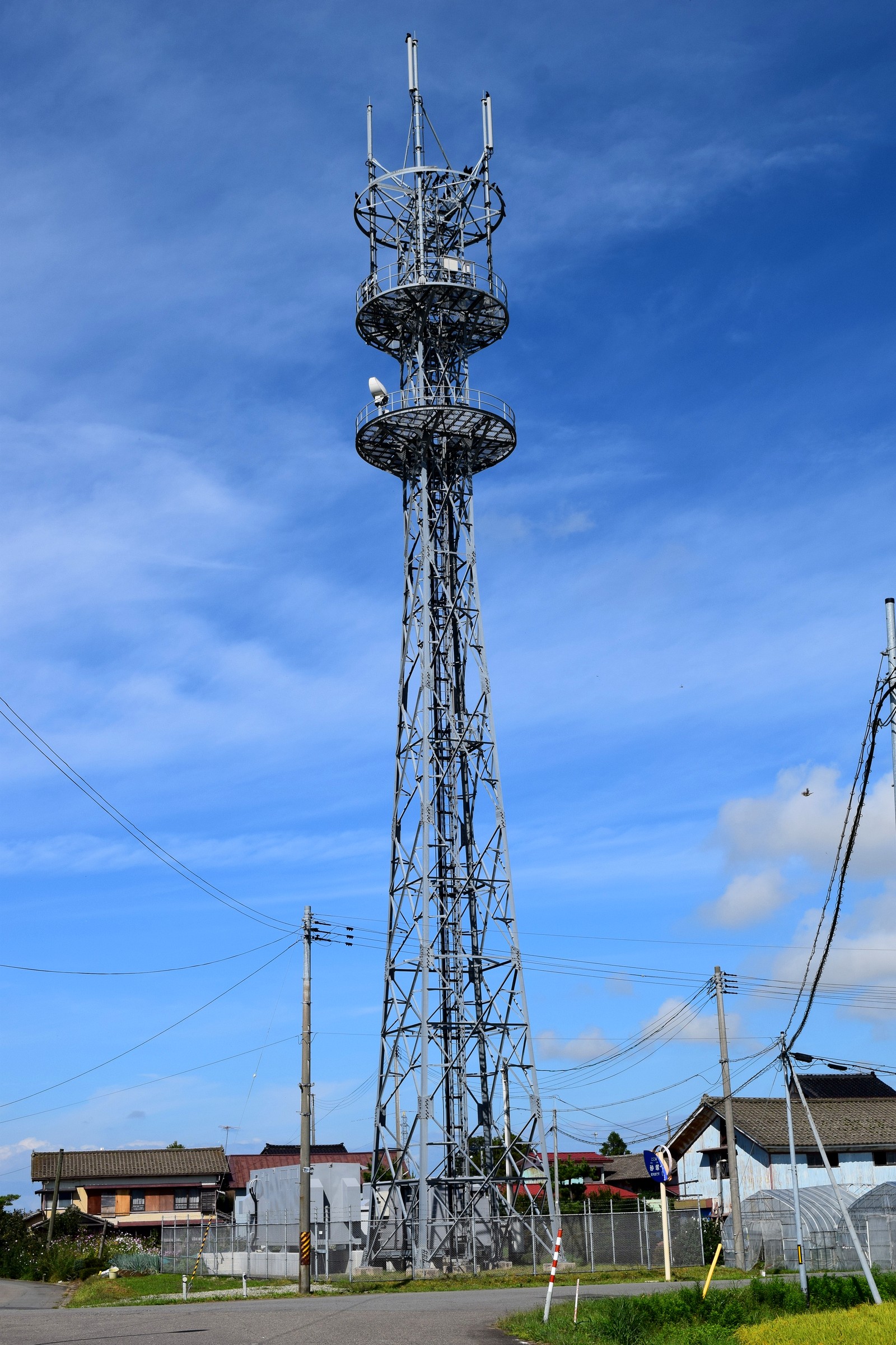 携帯電話の基地局・電波塔